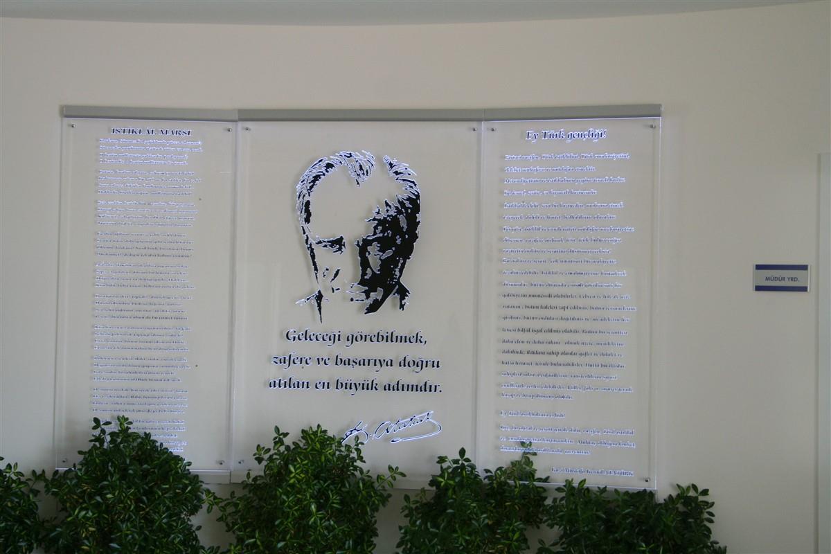 1100-isikli-plexi-gravur-uygulama-543