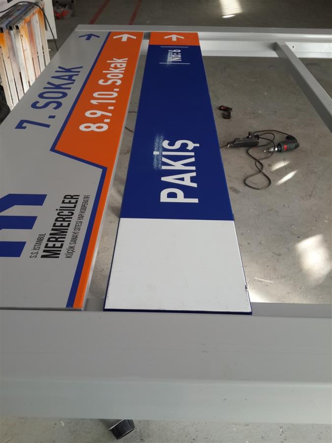 1184-kobi-osb-ayakli-firma-yonlendirme-tabelasi-433