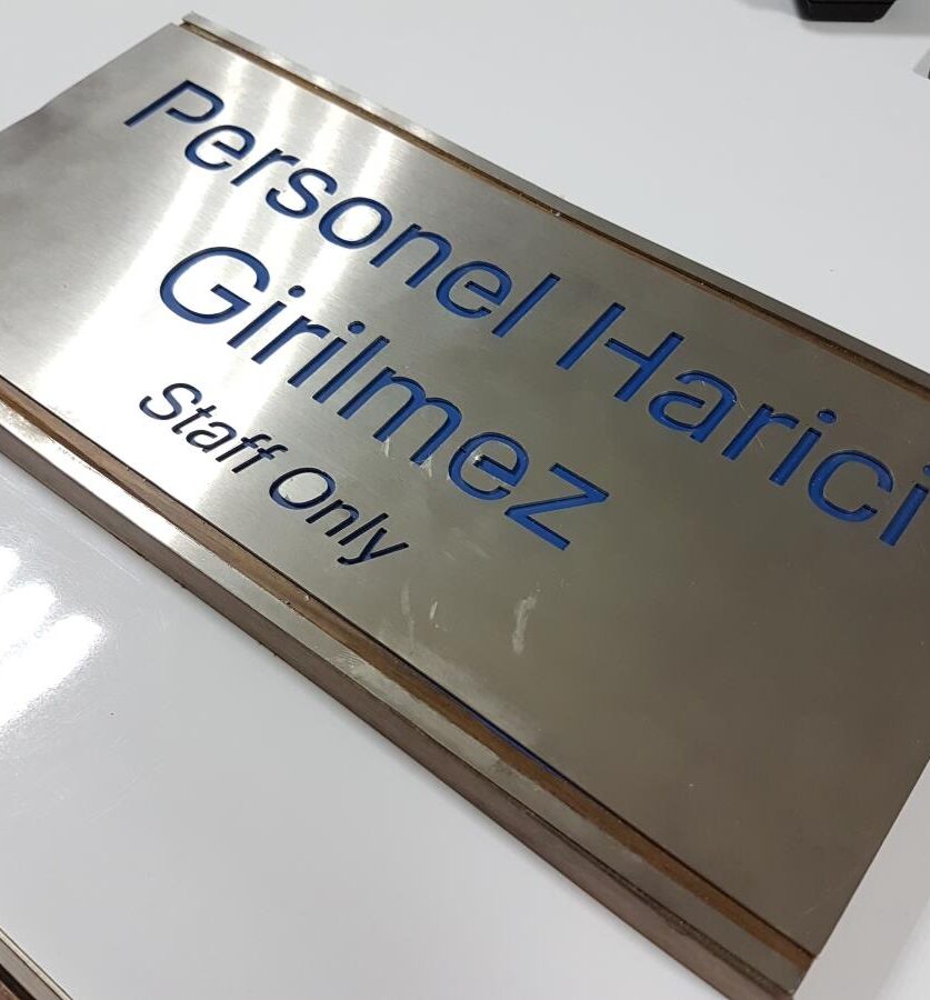 1325-fesa-hotel-ahsap-uzeri-krom-kesim-589