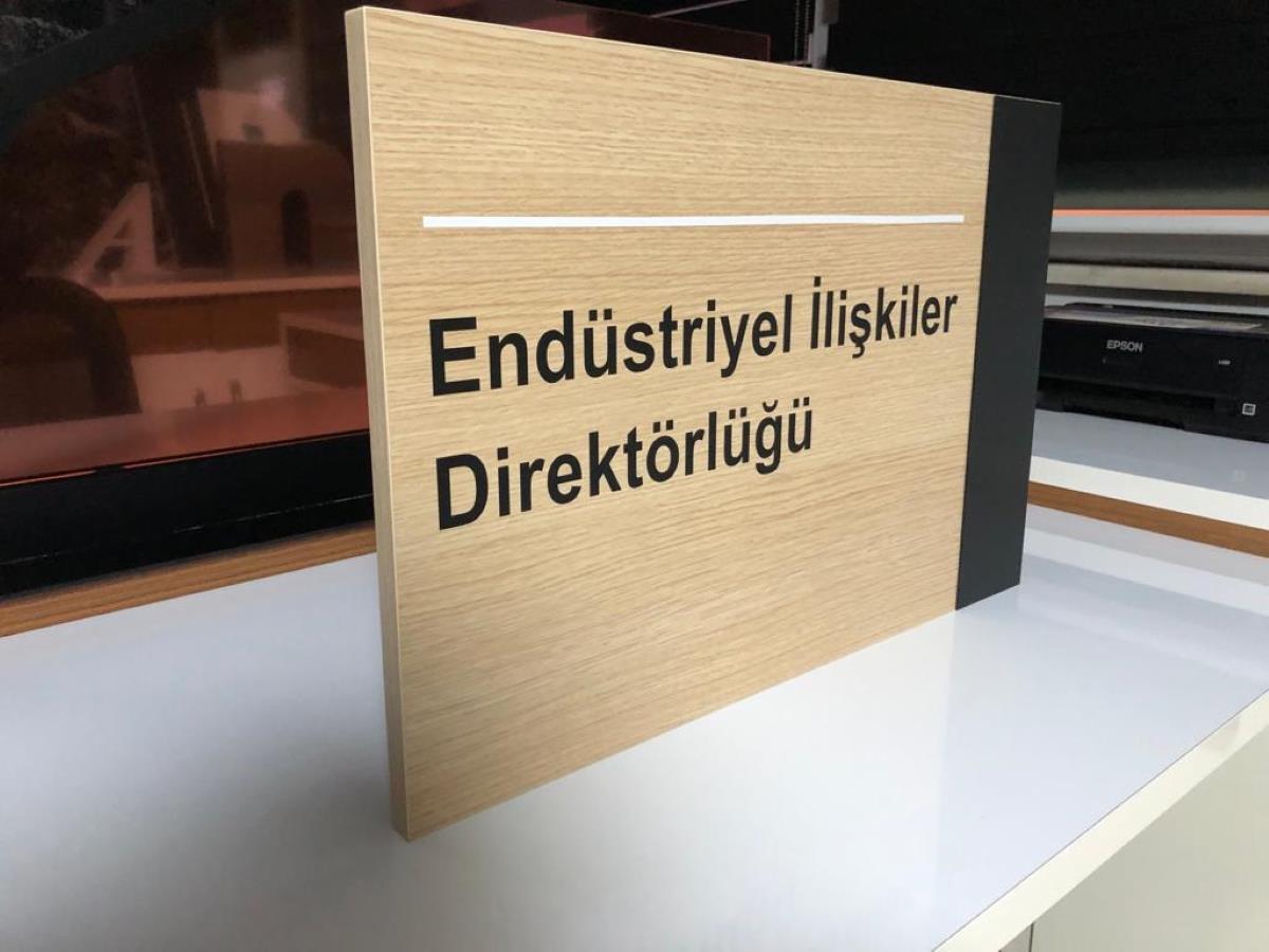 1545-ahsap-yonlendirme-ofis-kapi-isimligi-595