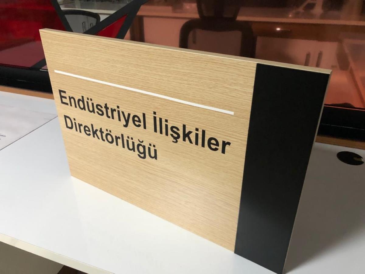 1547-ahsap-yonlendirme-ofis-kapi-isimligi-832