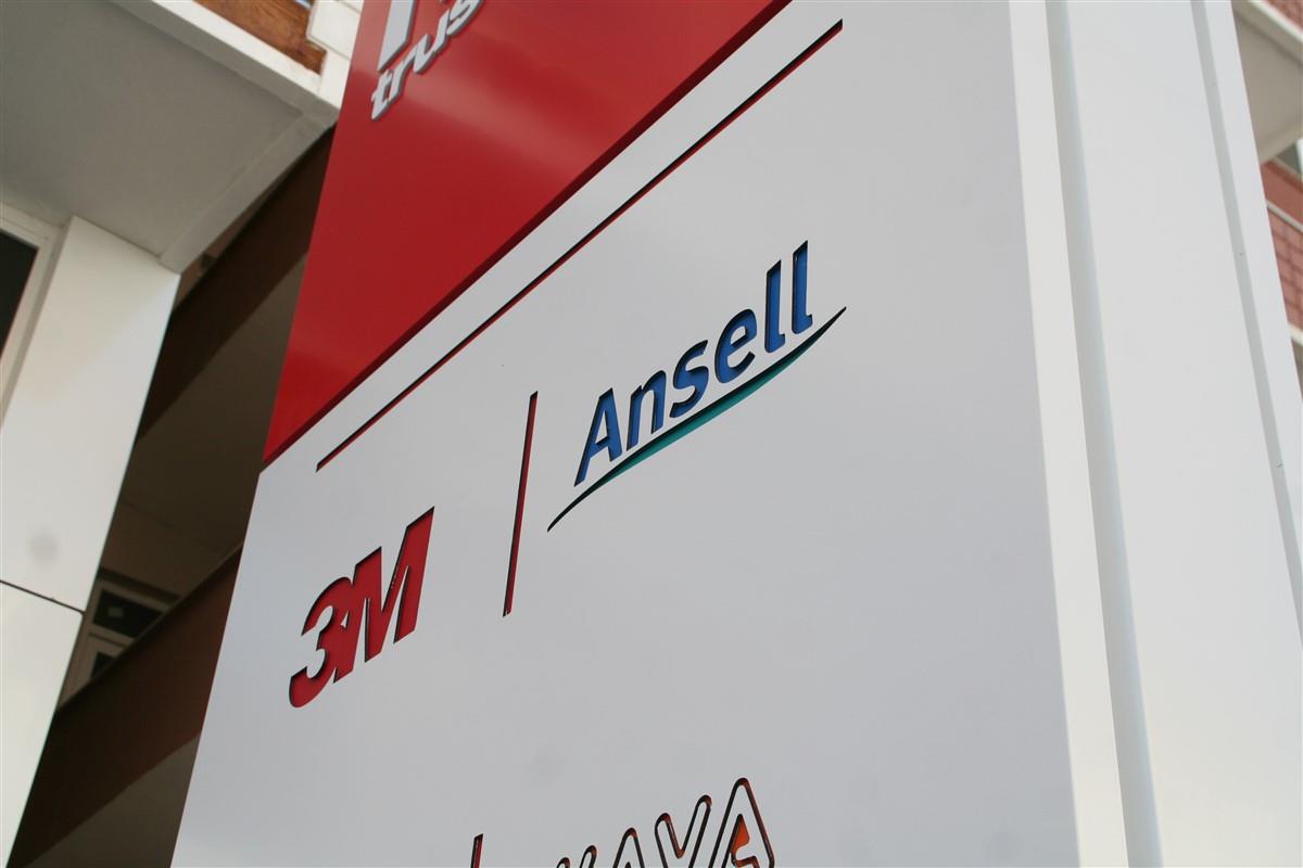 1572-nam-trust-us-isikli-pilon-tabela-997