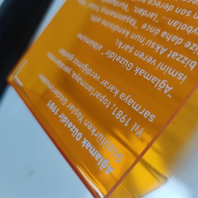 1857-seffaf-renkli-tanitim-pleksi-calismasi-272