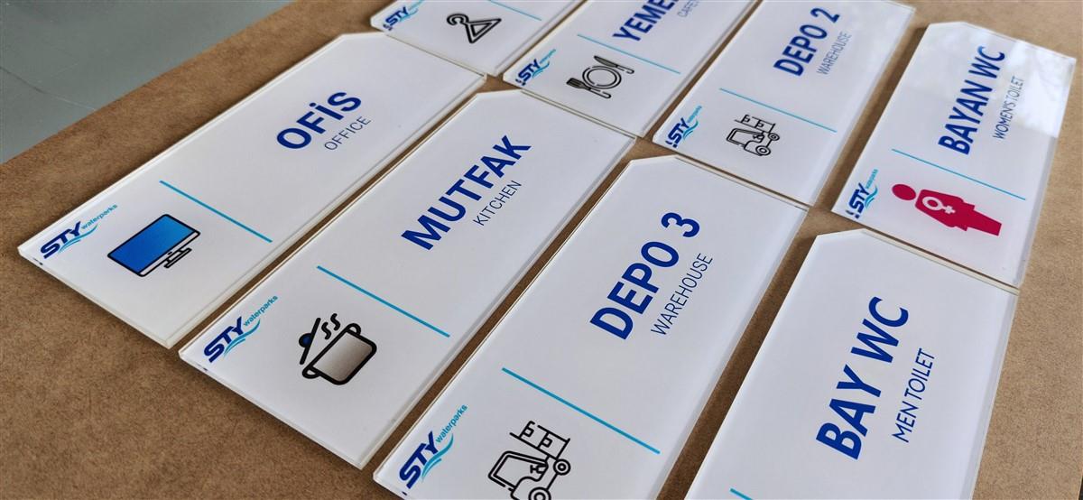 2013-sty-waterparks-pleksi-kapi-isimligi-897