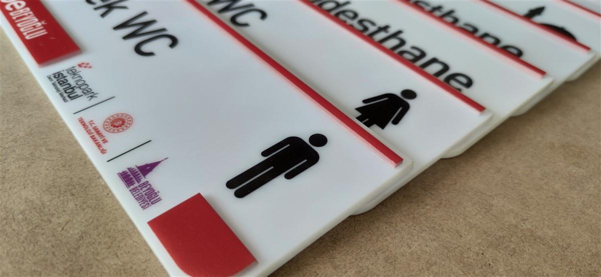 2031-pleksi-ofis-kapi-isimligi-uv-baski-uzeri-pleksi-kesim-398