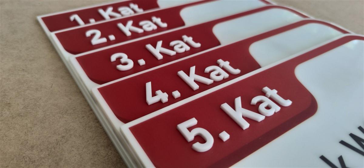 2043-cube-beyoglu-pleksi-kat-yonlendirme-745