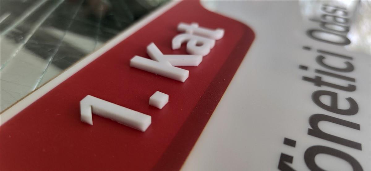 2051-cube-beyoglu-pleksi-kat-yonlendirme-174