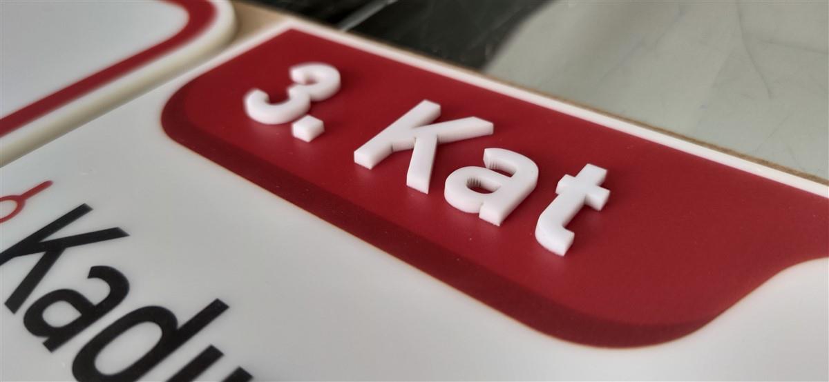 2052-cube-beyoglu-pleksi-kat-yonlendirme-34