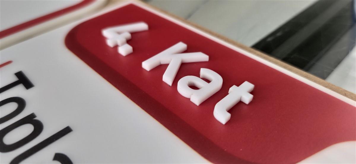 2053-cube-beyoglu-pleksi-kat-yonlendirme-834