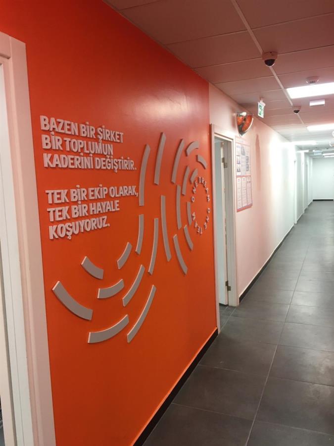 2095-duvar-uzeri-foreks-harf-kesim-uygulama-477