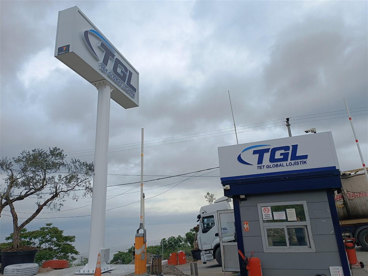 2126-tgl-lojistik-boru-uzeri-isikli-kutu-harf-totem-tabela-480