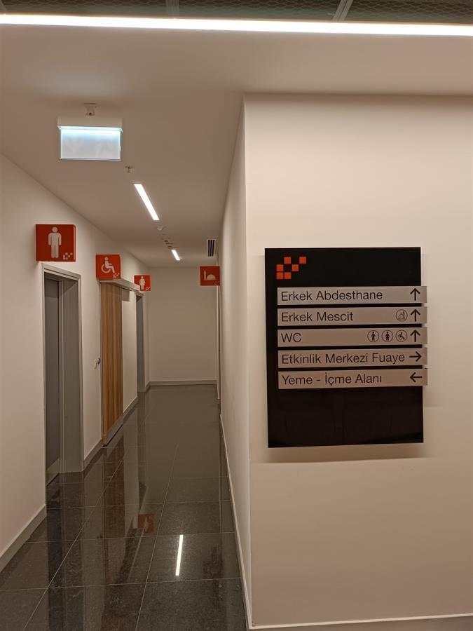 2349-teknopark-istanbul-kat-yonlendirme-levhalari-604