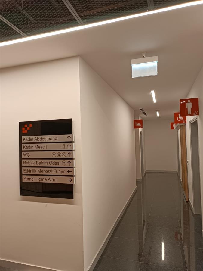 2350-teknopark-istanbul-kat-yonlendirme-levhalari-332