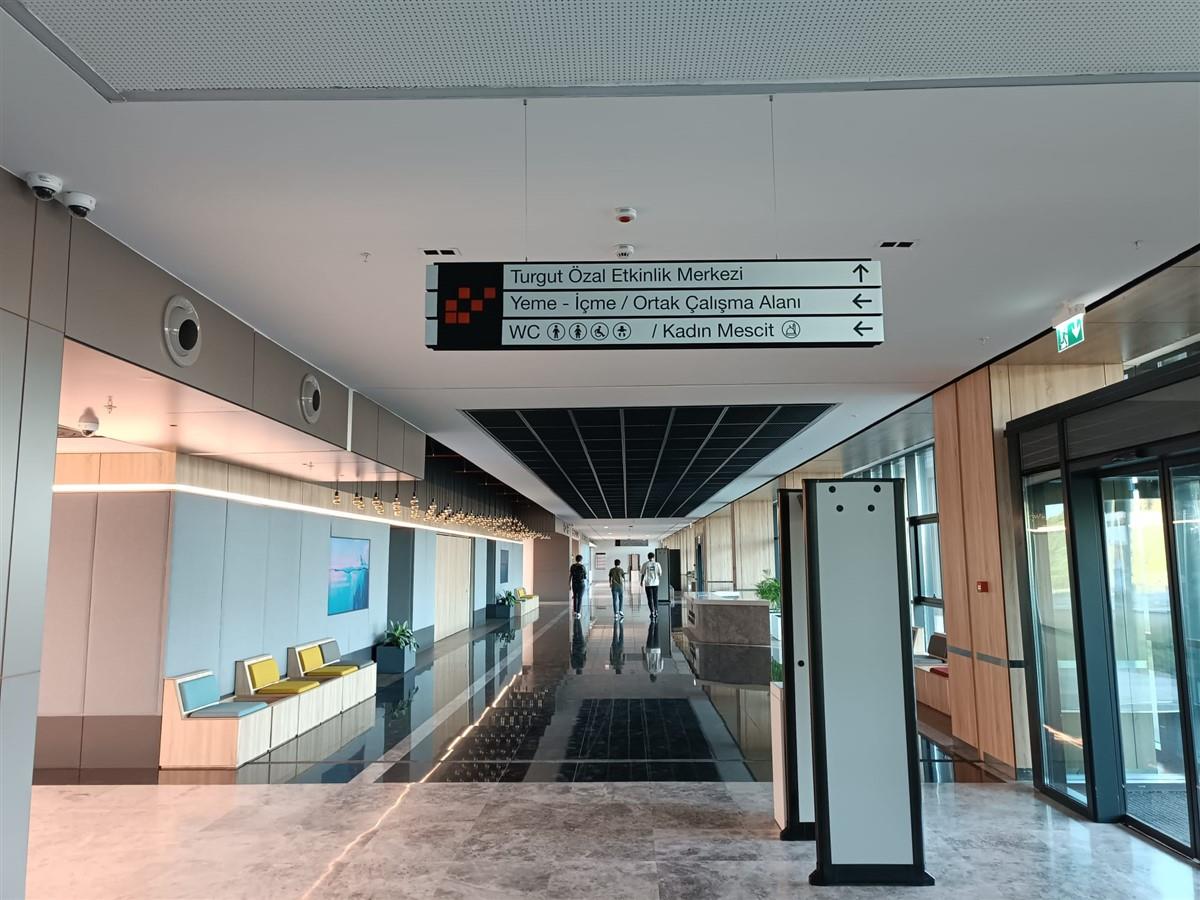 2355-teknopark-istanbul-kat-yonlendirme-levhalari-372