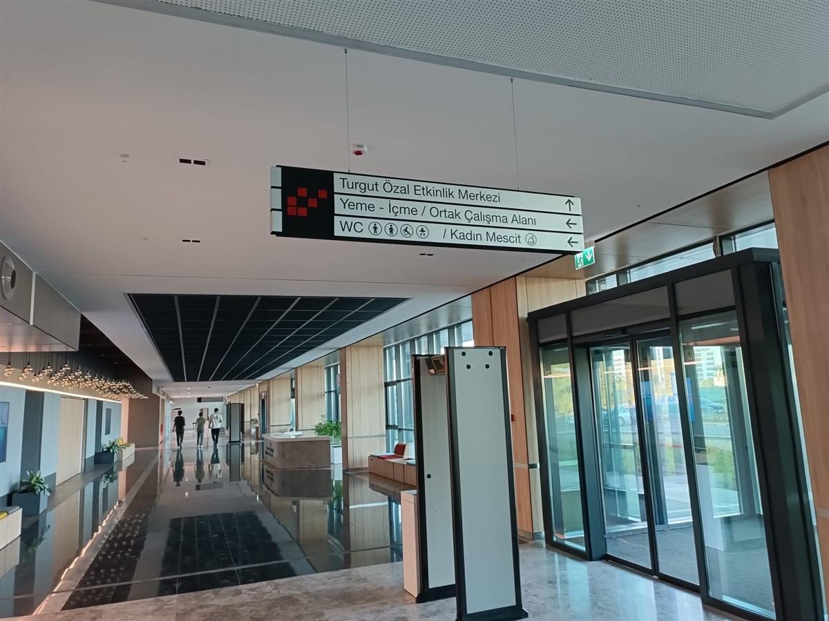 2356-teknopark-istanbul-kat-yonlendirme-levhalari-241