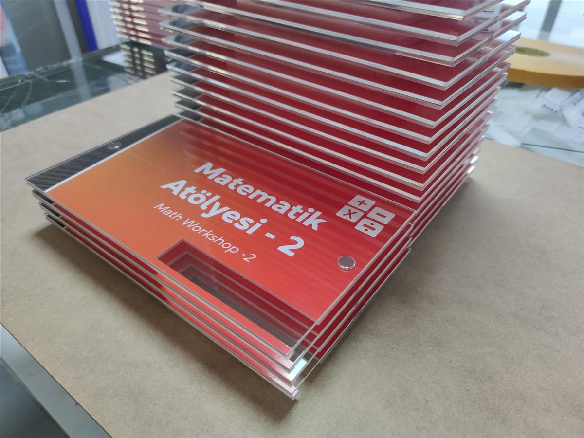 2404-pileksi-manyetik-ofis-kapi-isimligi-460