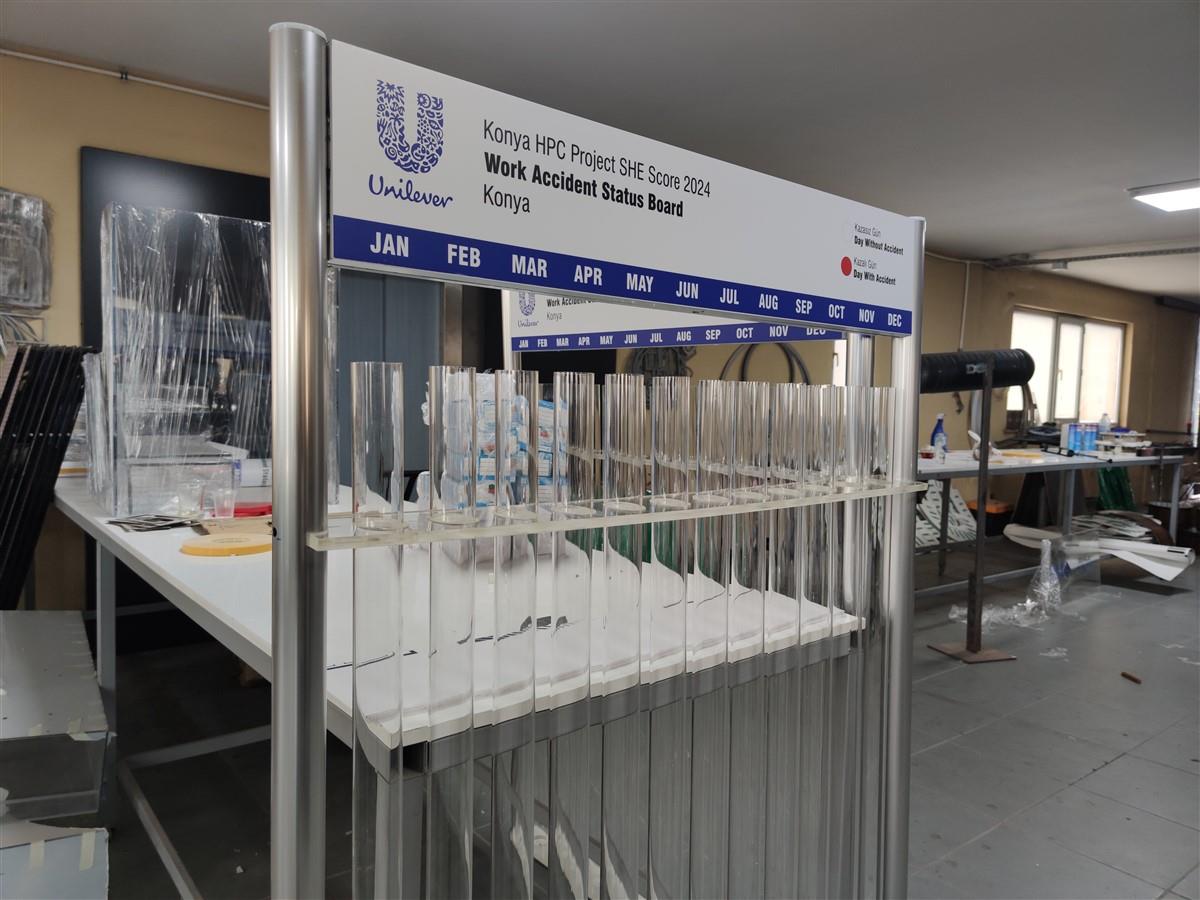 2408-is-sagligi-ve-guvenligi-kazasiz-gun-panosu-894