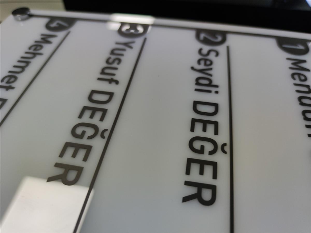 2435-pleksi-isikli-kapi-oda-isimligi-125